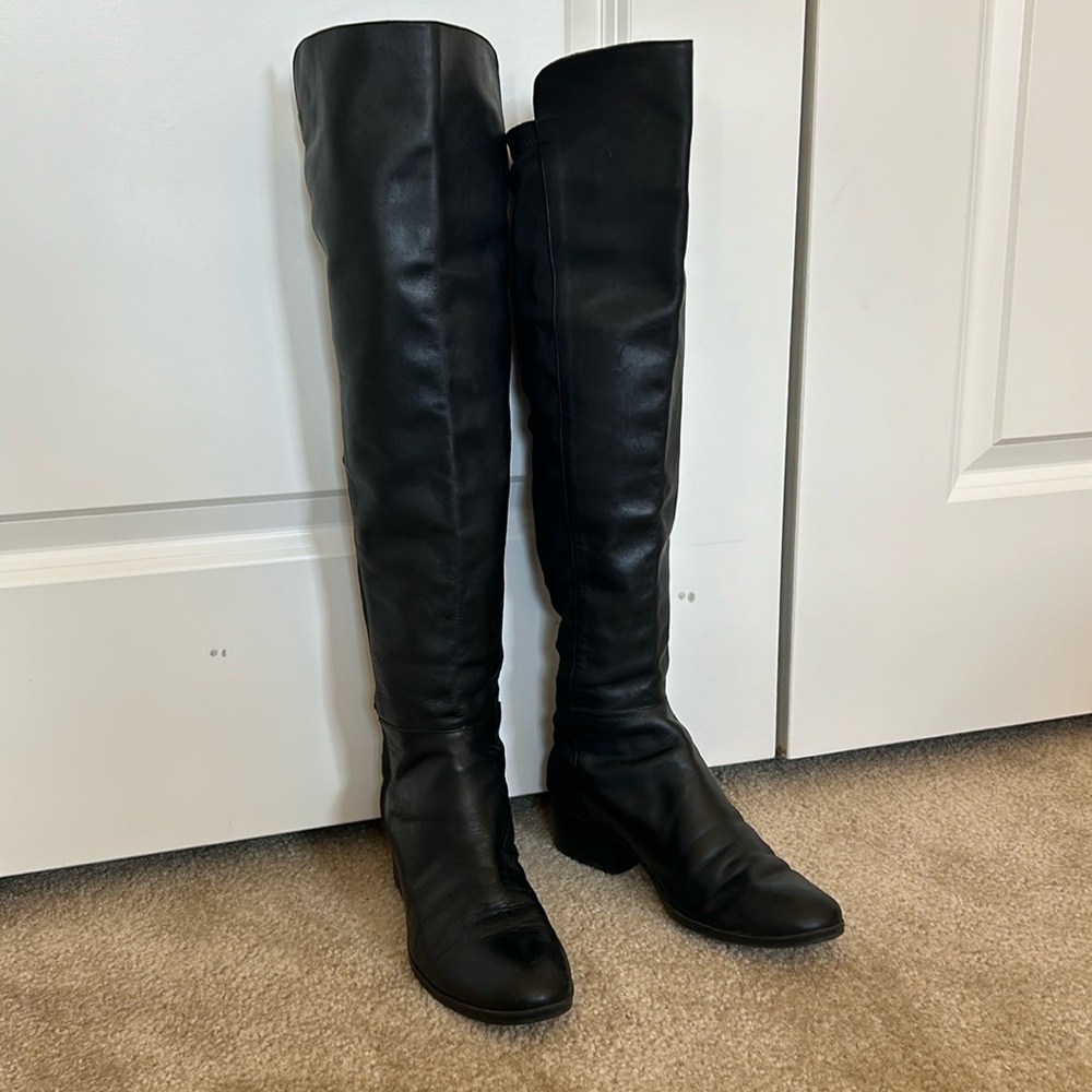 Black size 7.5. True to size